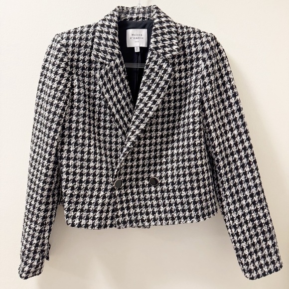Maison D’Amelie Jackets & Blazers - Maison D’Amelie Cropped Houndstooth Blazer - Size 6